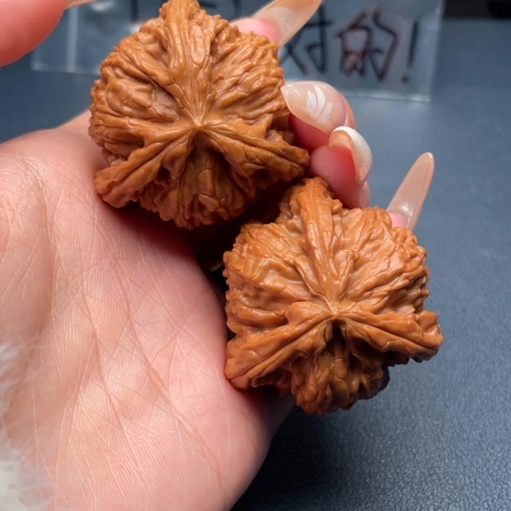 夜***神文玩核桃吊坠白狮子