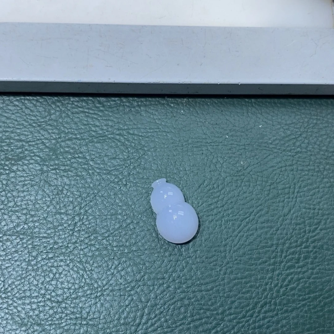 A****定制翡翠未镶嵌葫芦