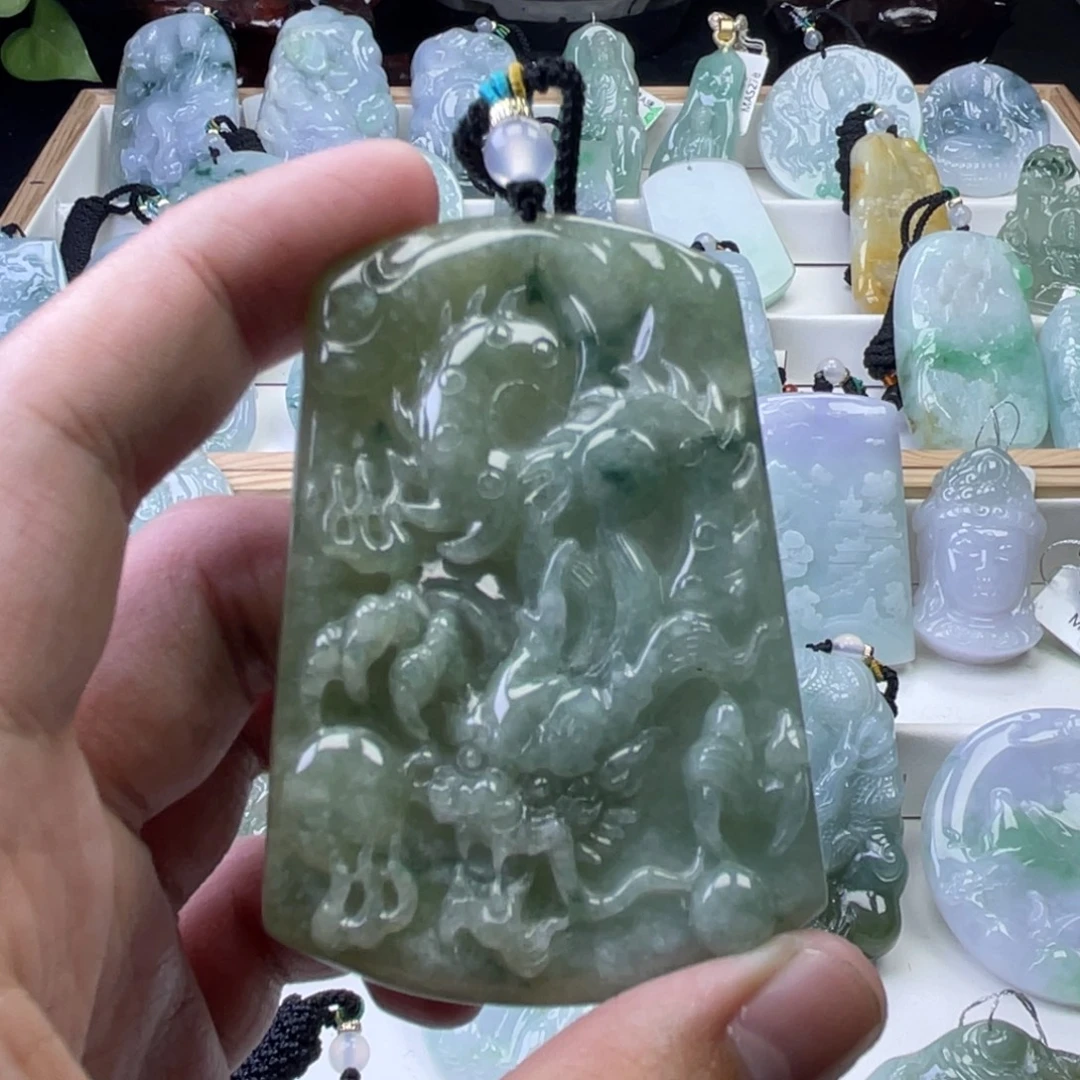舍***.翡翠未镶嵌颈饰109