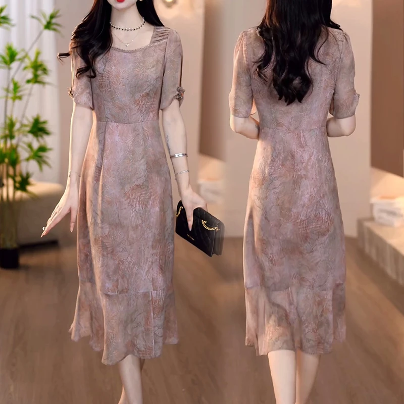 温柔风洋气时尚显瘦连衣裙女夏季新款中国风方领修身中长款休闲裙