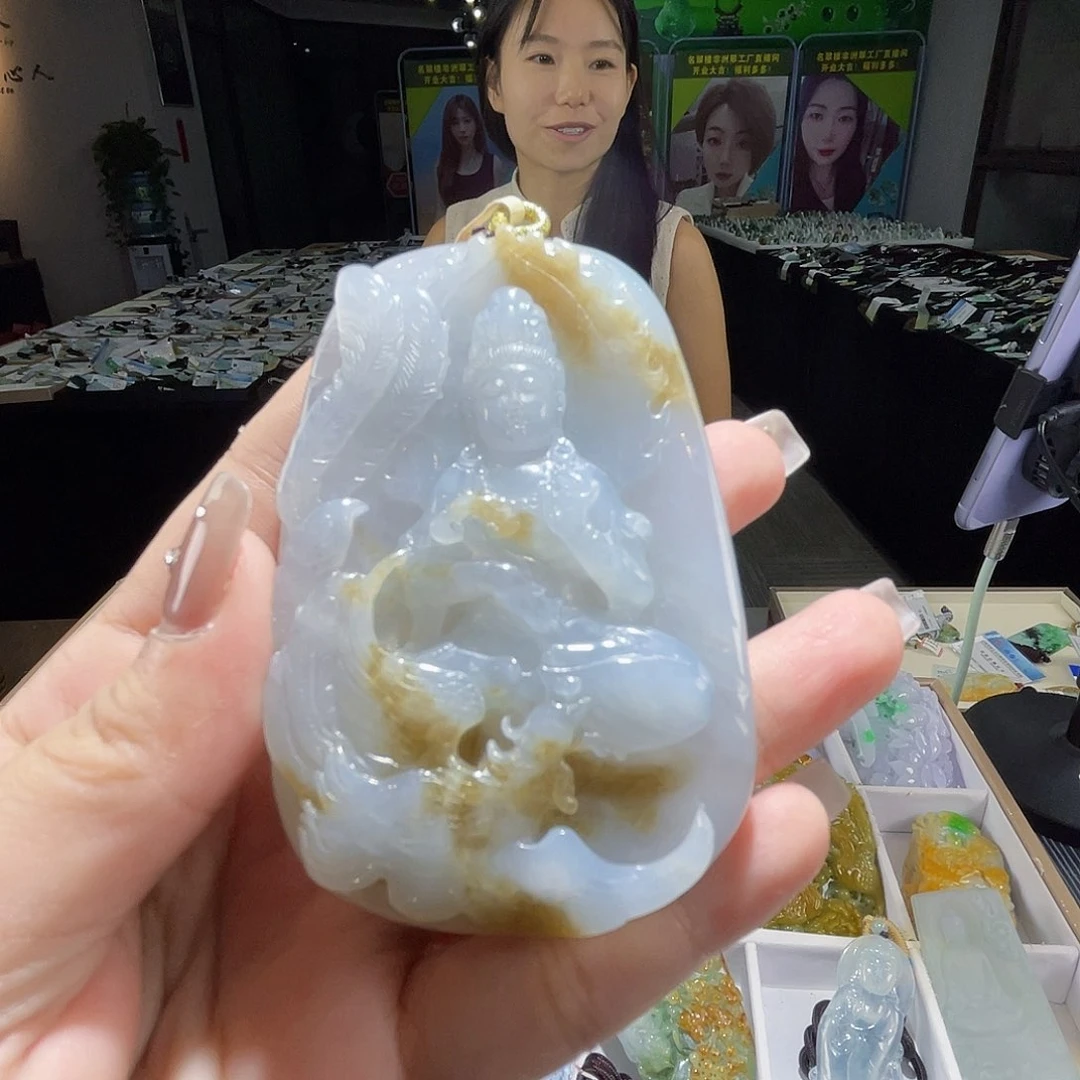 颈饰未镶嵌翡翠一个