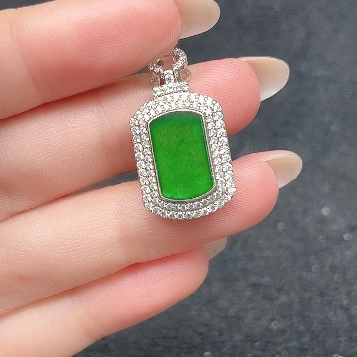 翡翠未镶嵌挂件翡翠