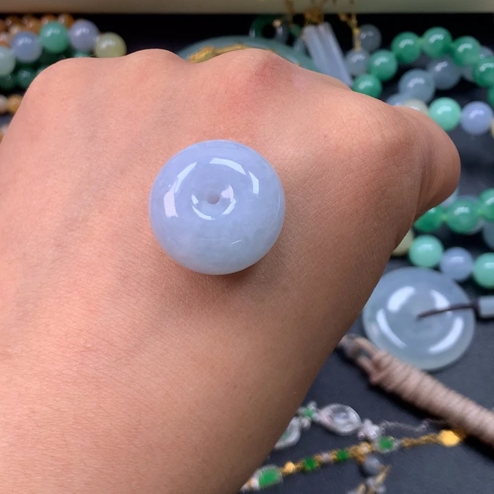 翡翠未镶嵌颈饰肥扣