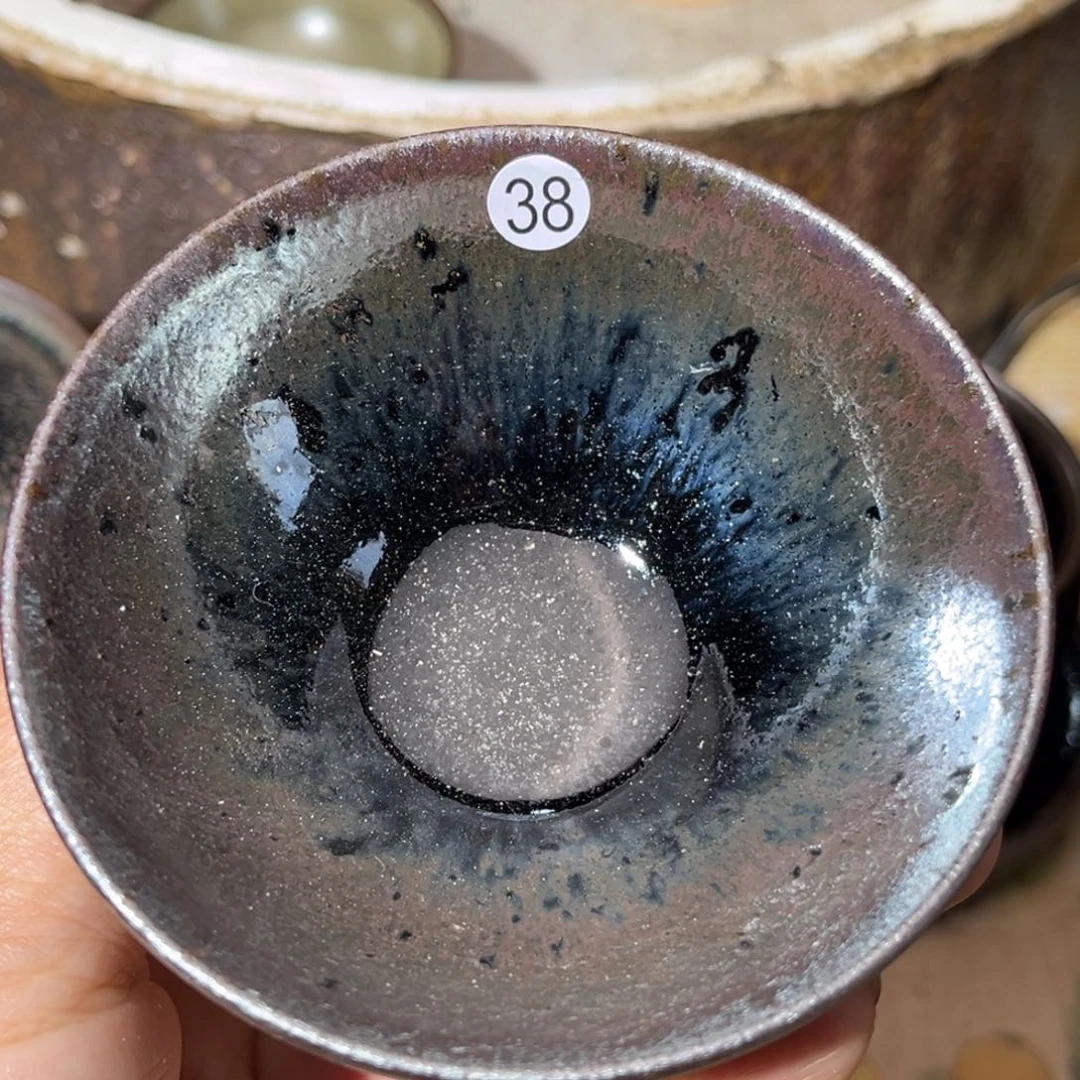 茶盏义兴龙窑坚持真柴烧