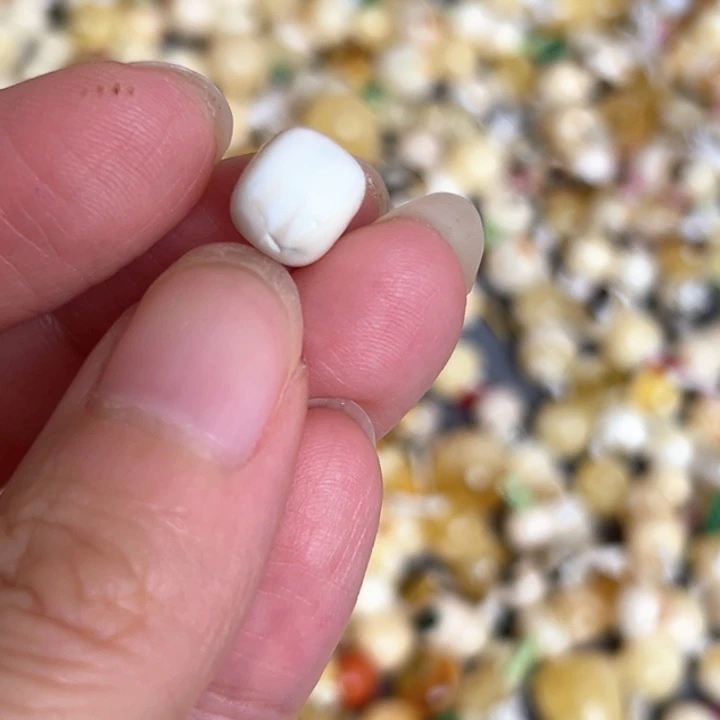 未镶嵌蜜蜡裸石9mm一个