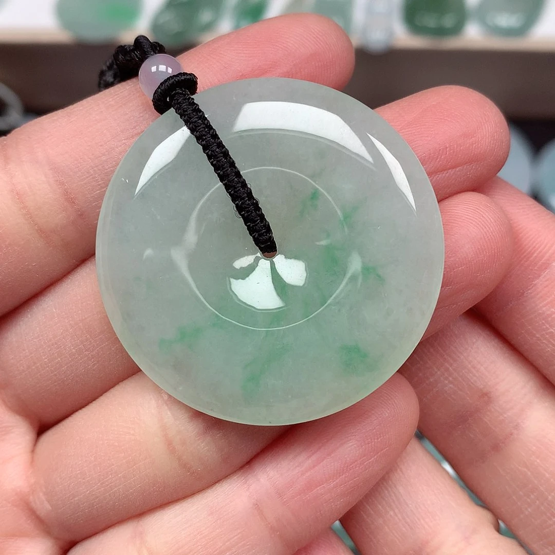 翡翠颈饰未镶嵌平安扣A