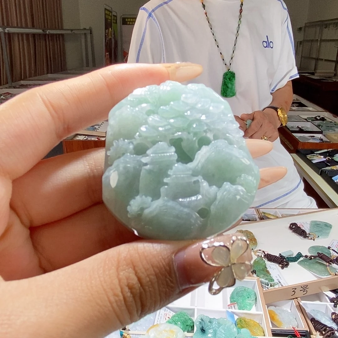 翡翠未镶嵌颈饰翡翠