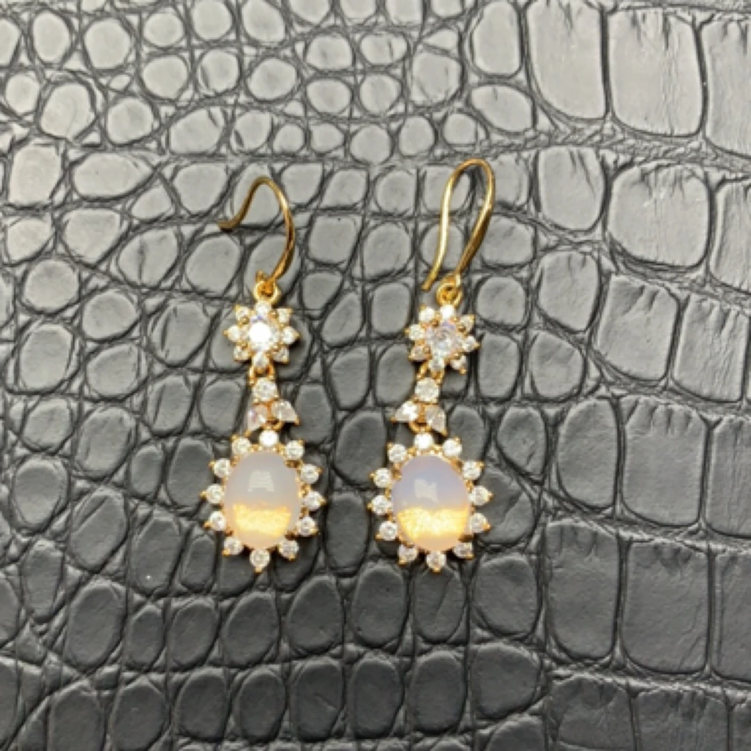 培育蓝宝石星光耳环白色205