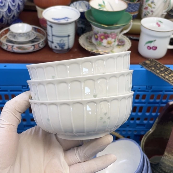 他家瓷器真美….开播了