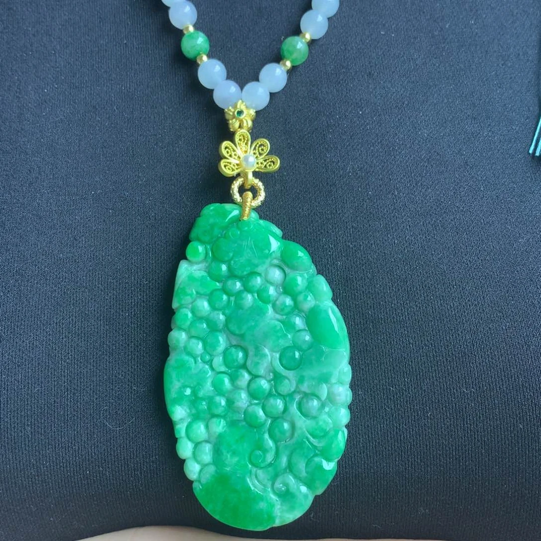 翡翠颈饰未镶嵌翡翠
