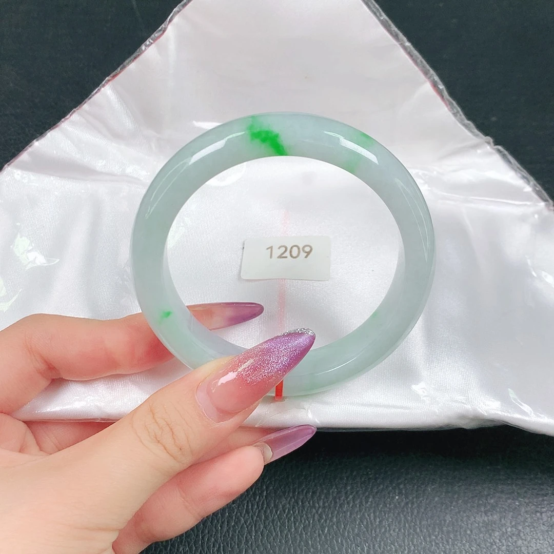 翡翠未镶嵌手镯天然翡翠手镯04