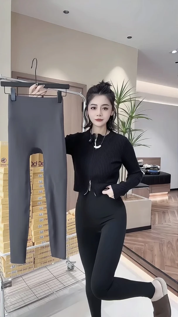 弹力鲨鱼裤女外穿2025新款秋季加厚打底裤微压芭瑜伽比冬