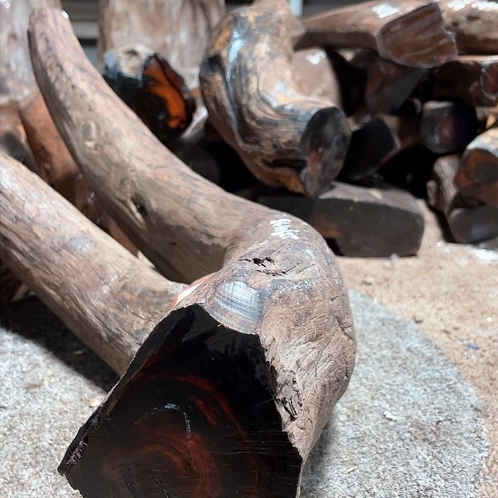 交趾黄檀（大红酸枝）木*