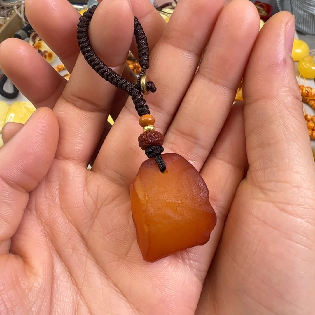 蜜蜡裸石未镶嵌蜜蜡