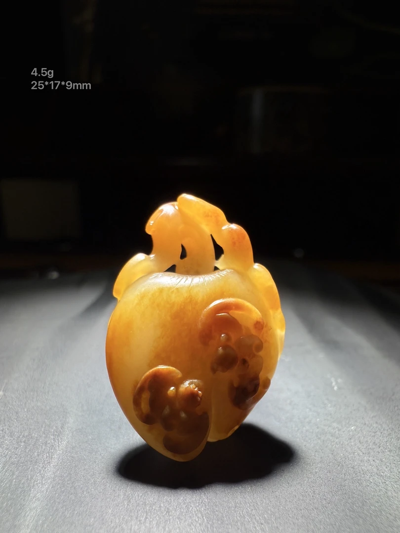 新疆和田玉（子料）福寿苏州名家作品雕刻