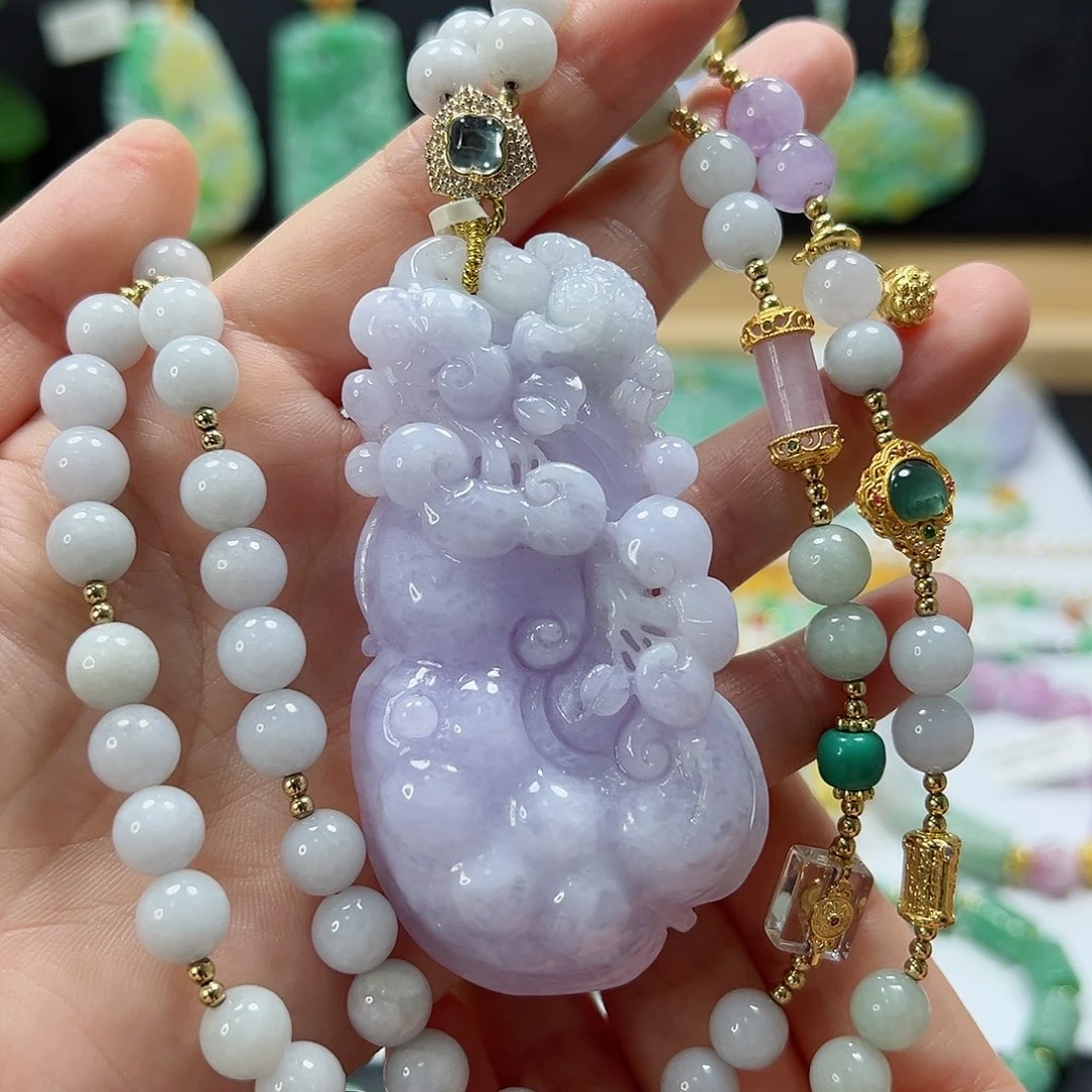 颈饰未镶嵌翡翠吊坠