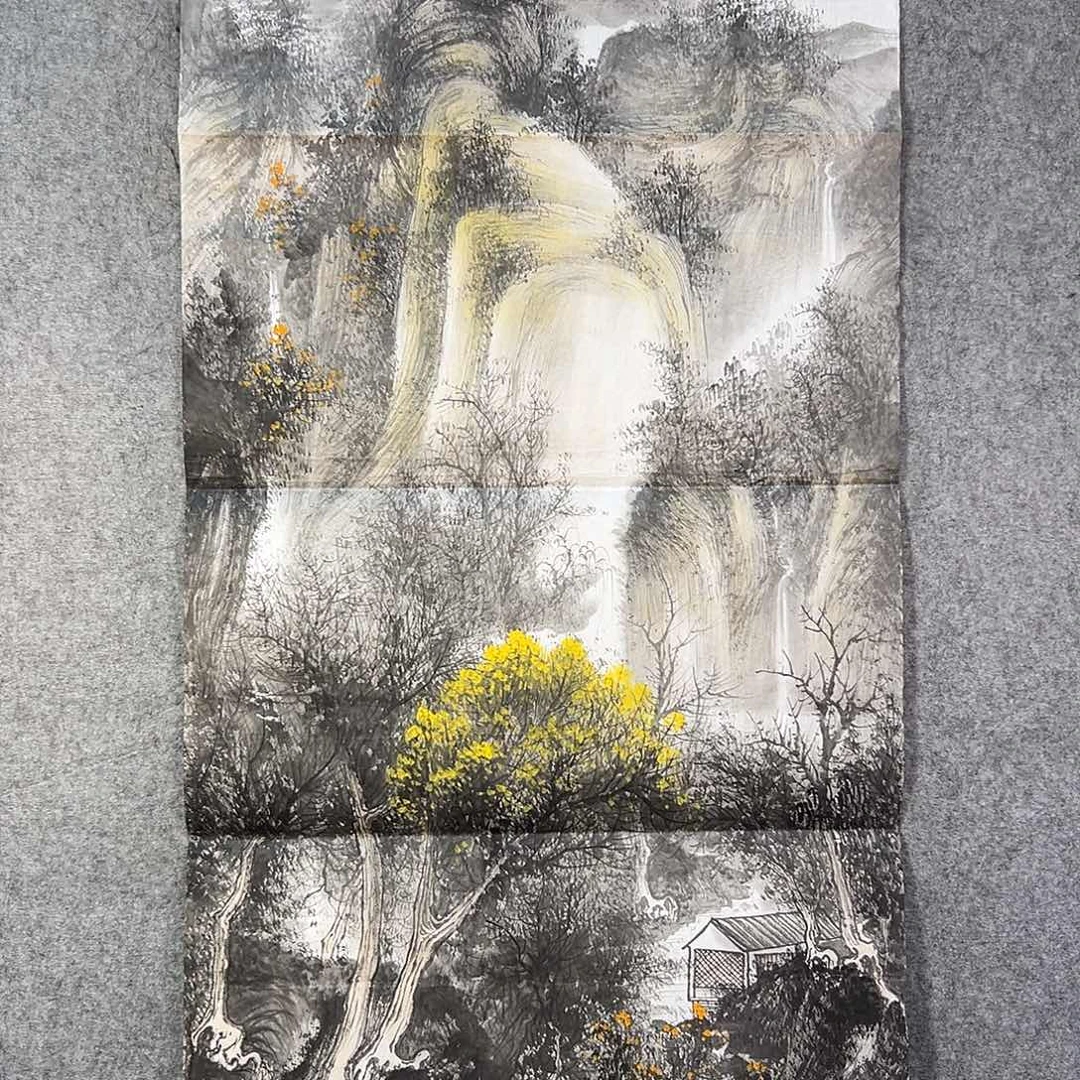 国画489 花鸟在树丛的顶端鸣叫叫声响