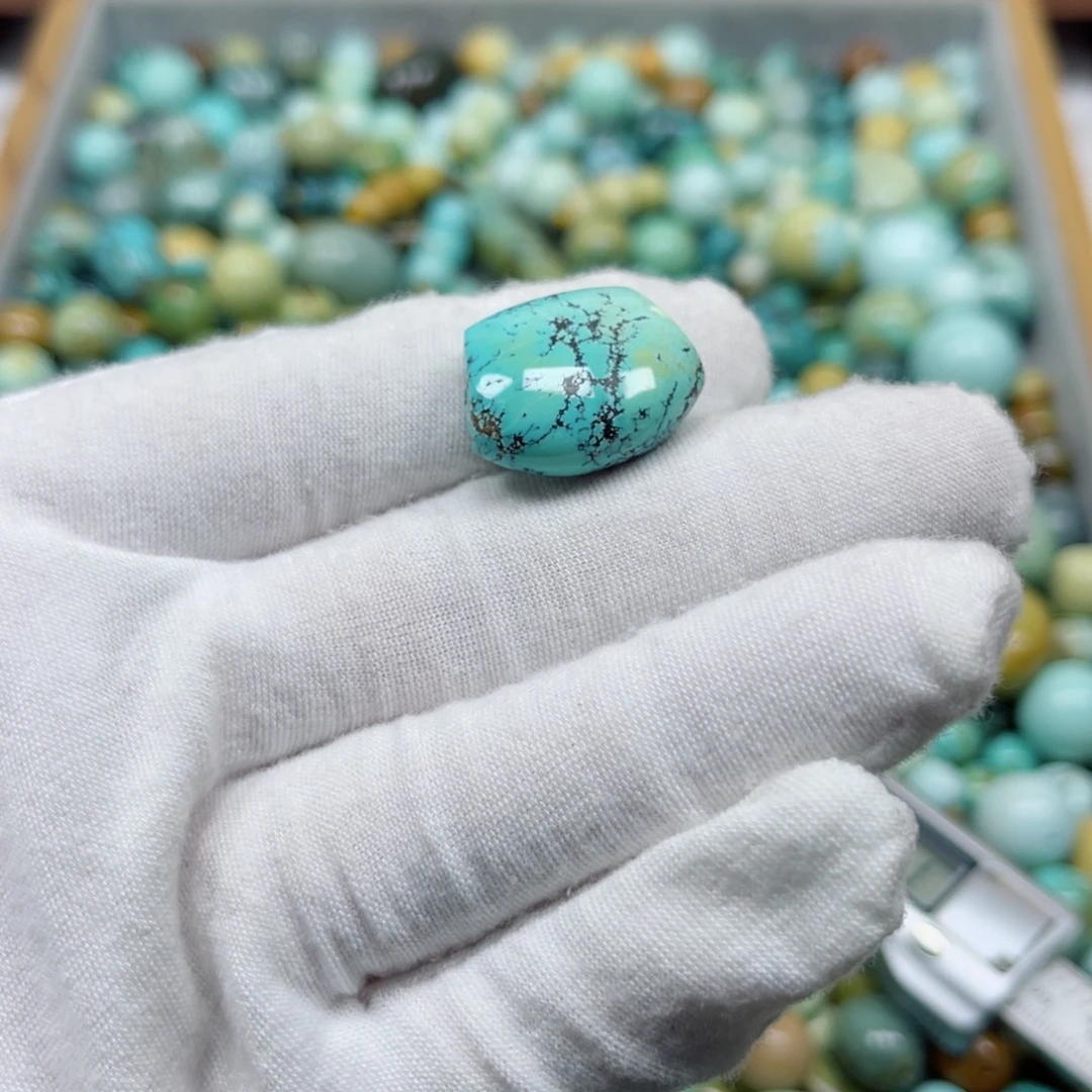 绿松石未镶嵌挂件