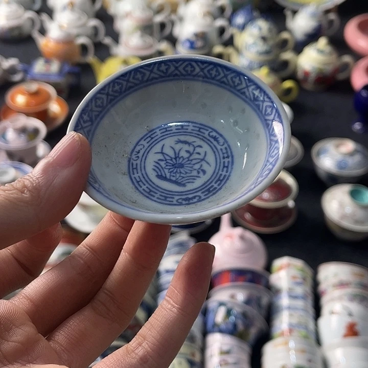 瓷片今天爱吃大米饭