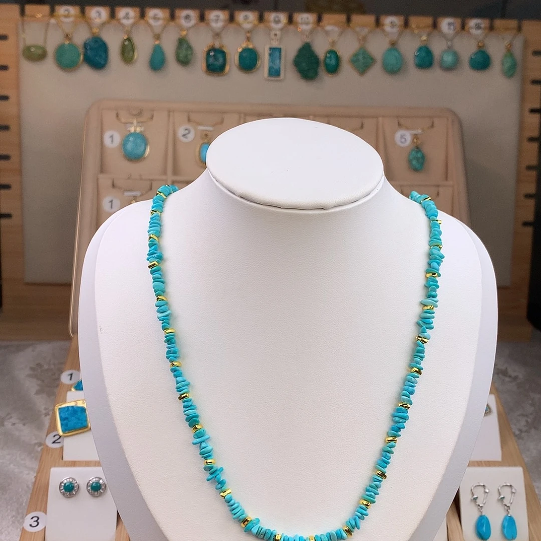 绿松石未镶嵌颈饰