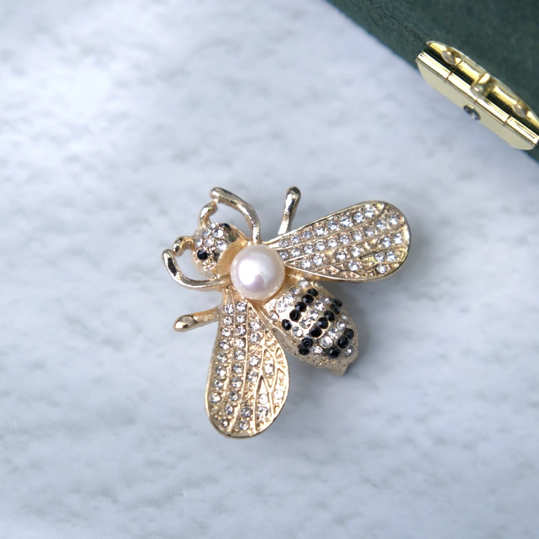 【一一专属福利】【新粉必抢】淡水珍珠蜜蜂胸针RY81006
