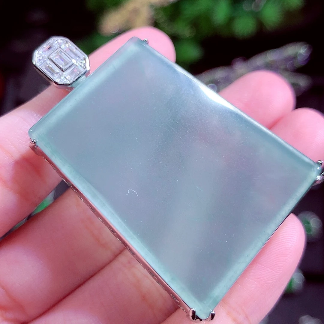 颈饰未镶嵌翡翠天然