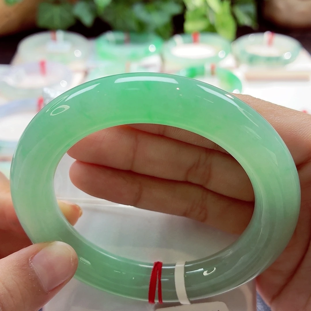 翡翠未镶嵌手镯（圆镯）冰胶甜阳绿68-27