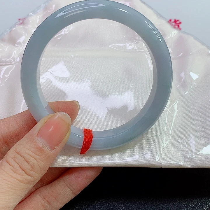 未镶嵌手镯翡翠耿**河