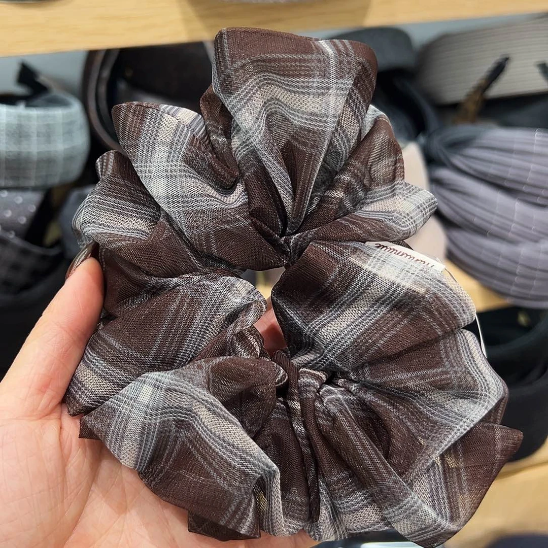 布艺非金属咖格子发圈