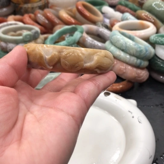 石英质玉手镯未镶嵌～***～