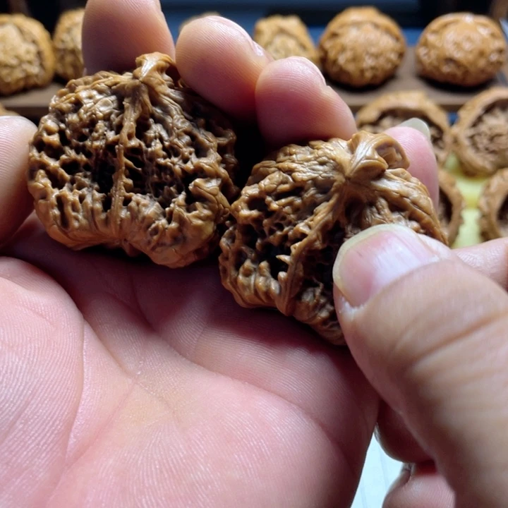 把件文玩核桃座山雕