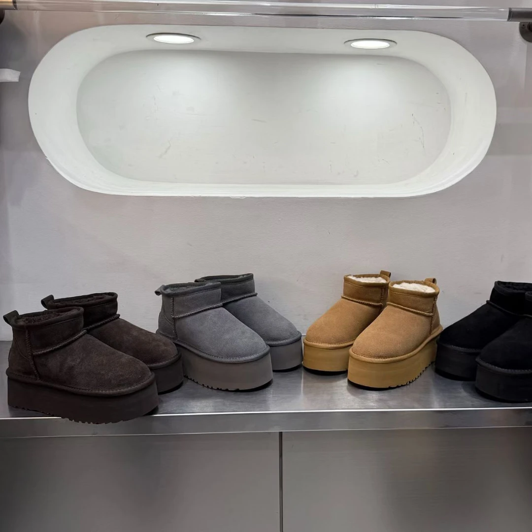 周冬雨，新款真皮厚底加绒保暖防滑冬季必备雪地靴