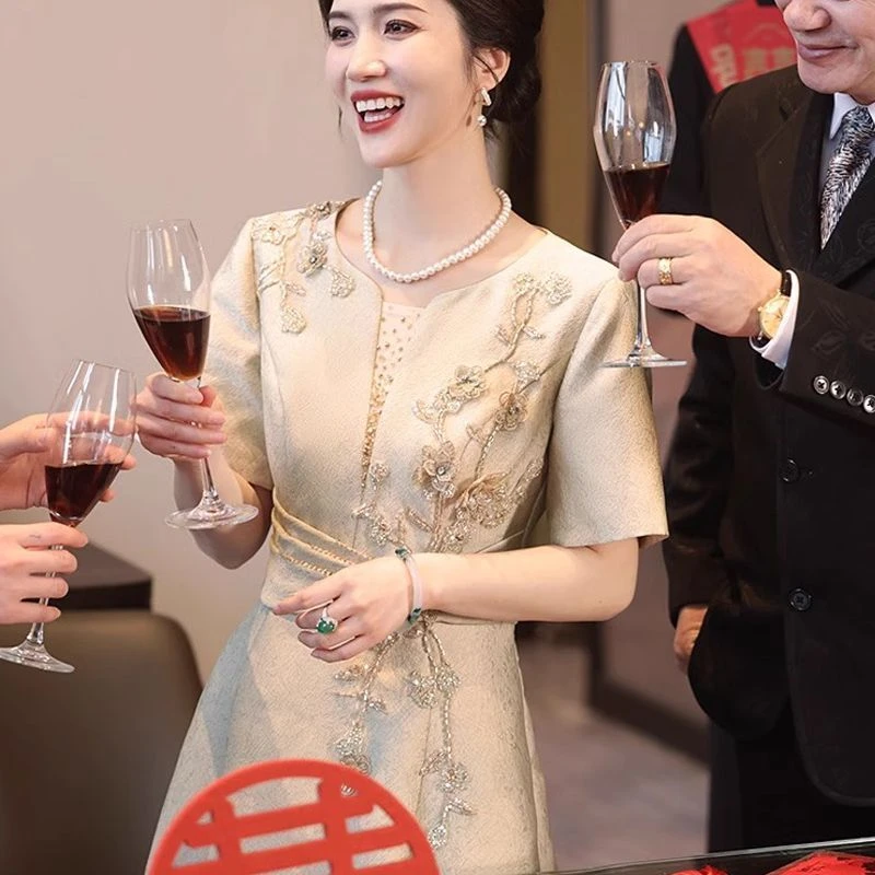年轻妈妈改良连衣裙中年喜婆婆日常婚宴礼服小个子妈妈裙夏季新款
