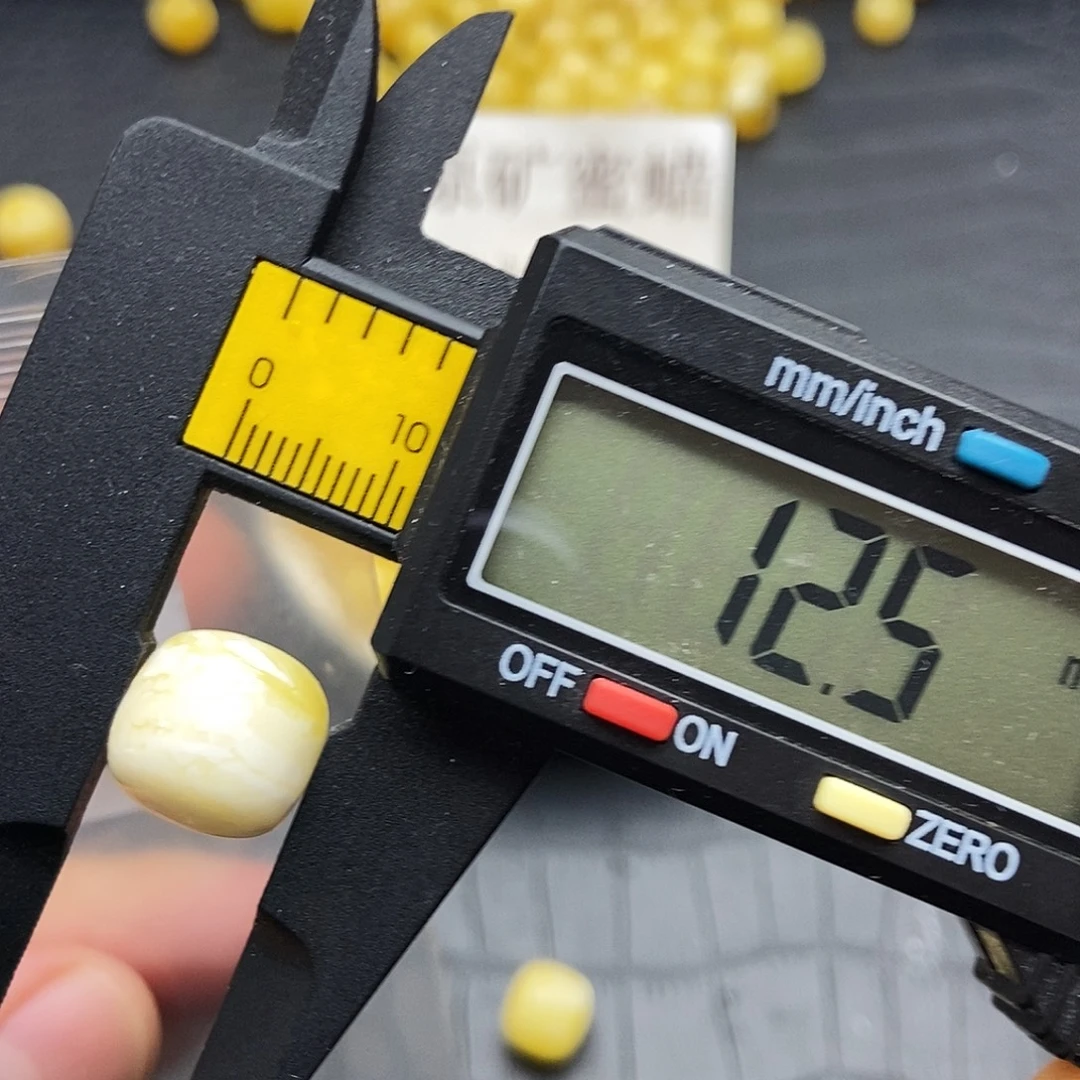 蜜蜡未镶嵌裸石4266