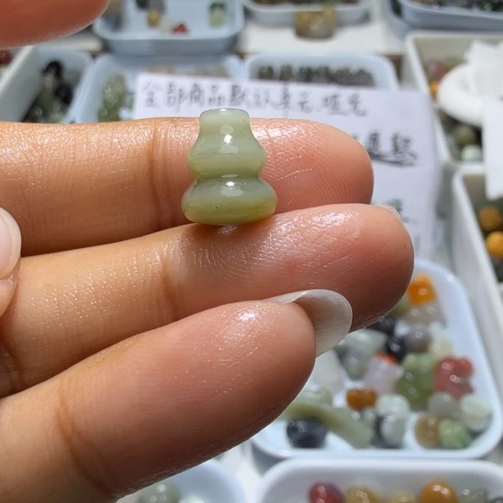 和田玉未镶嵌珠宝奇石