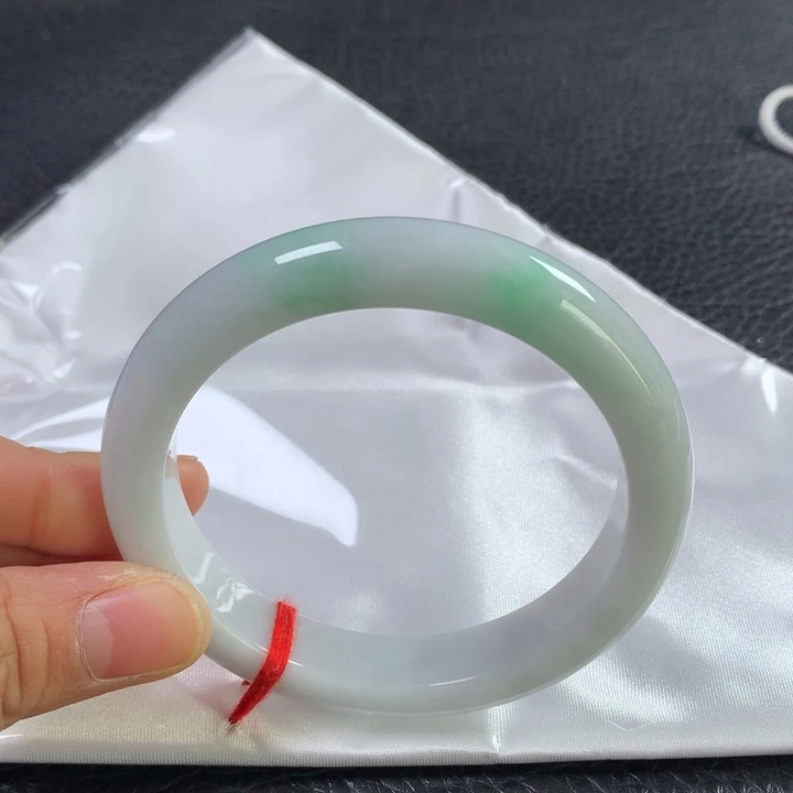 翡翠未镶嵌手镯58圈