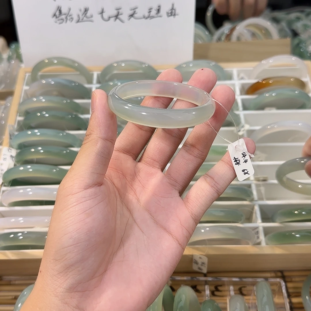 手镯玛瑙/玉髓未镶嵌圈口 54.4