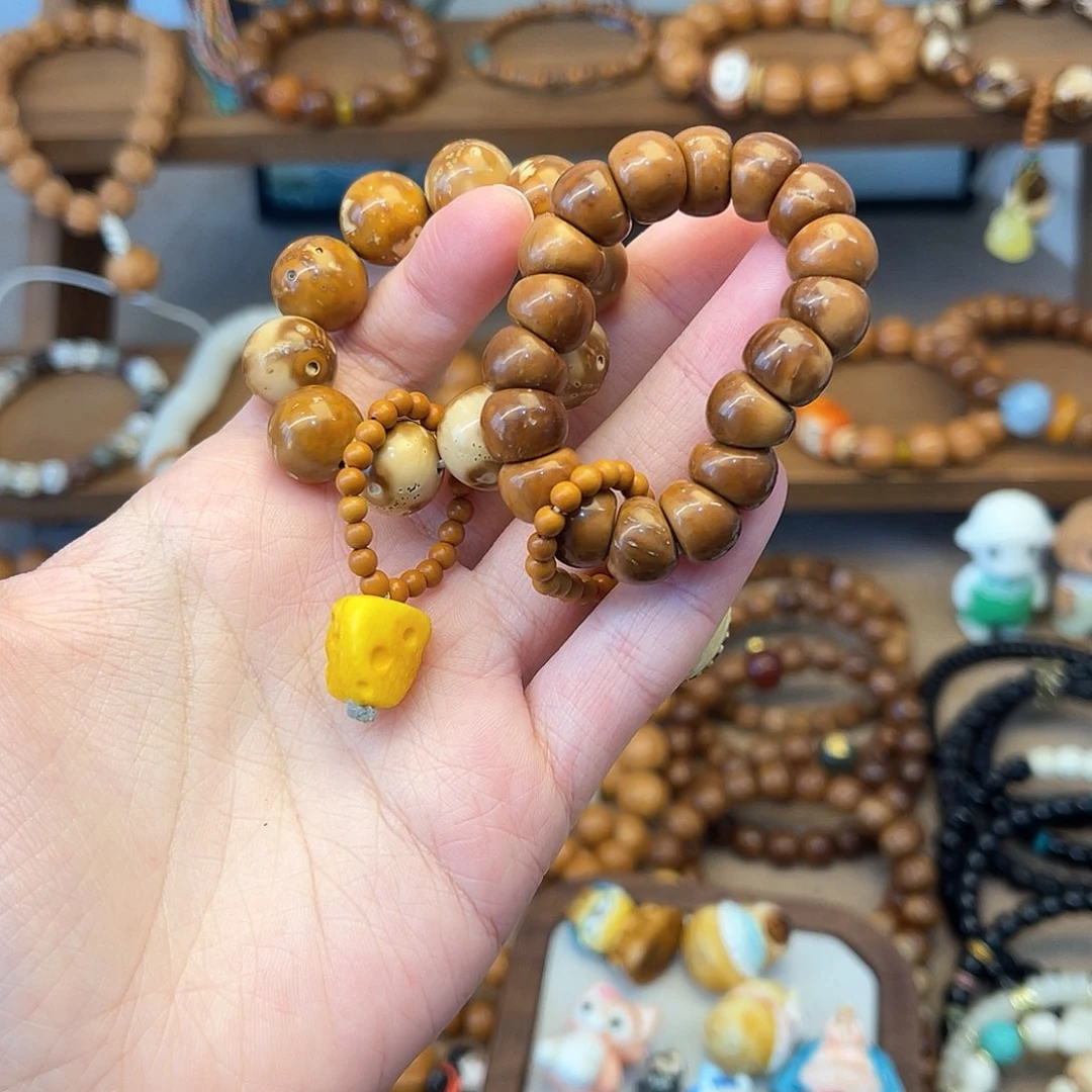 库克手串K****D手捻加跑圈 紫金鼠手捻奶酪