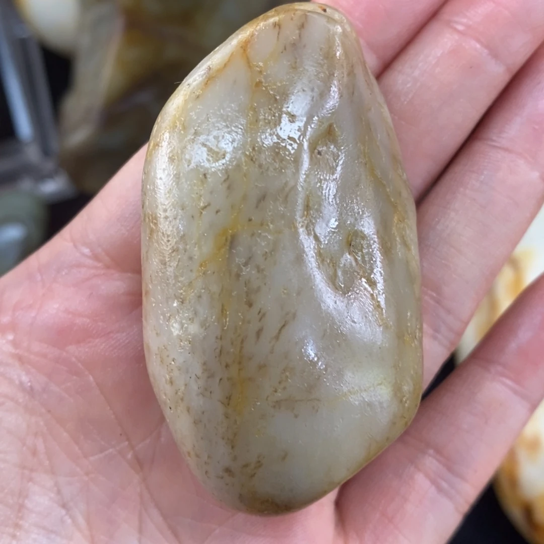 未镶嵌和田玉（糖玉）挂件