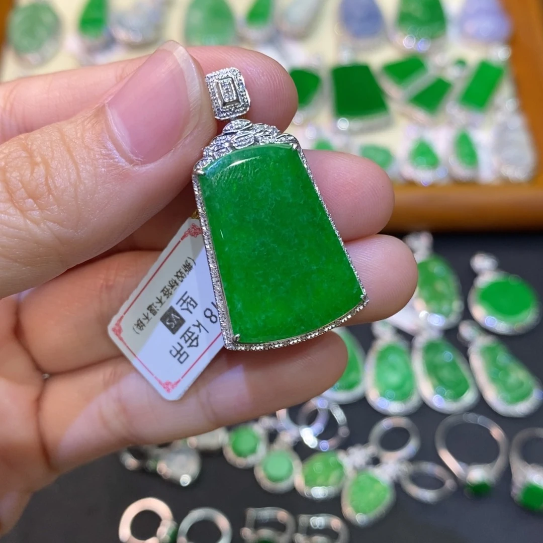 媛***可翡翠18K金镶嵌吊坠(不含链)