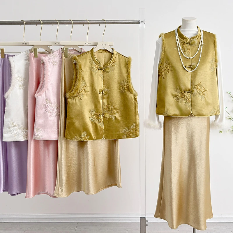 夹棉国风高端马甲女外穿冬季背心新中式马夹加棉刺绣唐装小袄坎肩