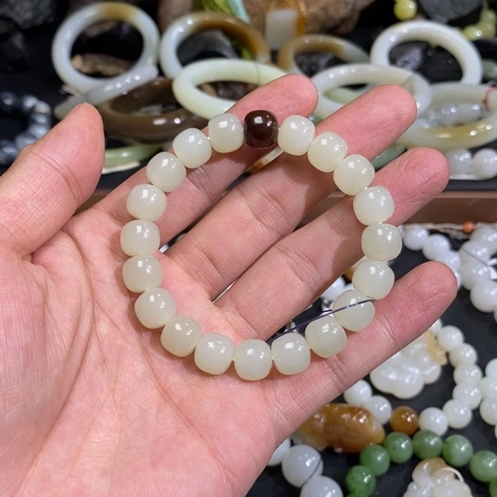 手链未镶嵌和田玉?****?新疆且末金山矿高青白老型珠手串