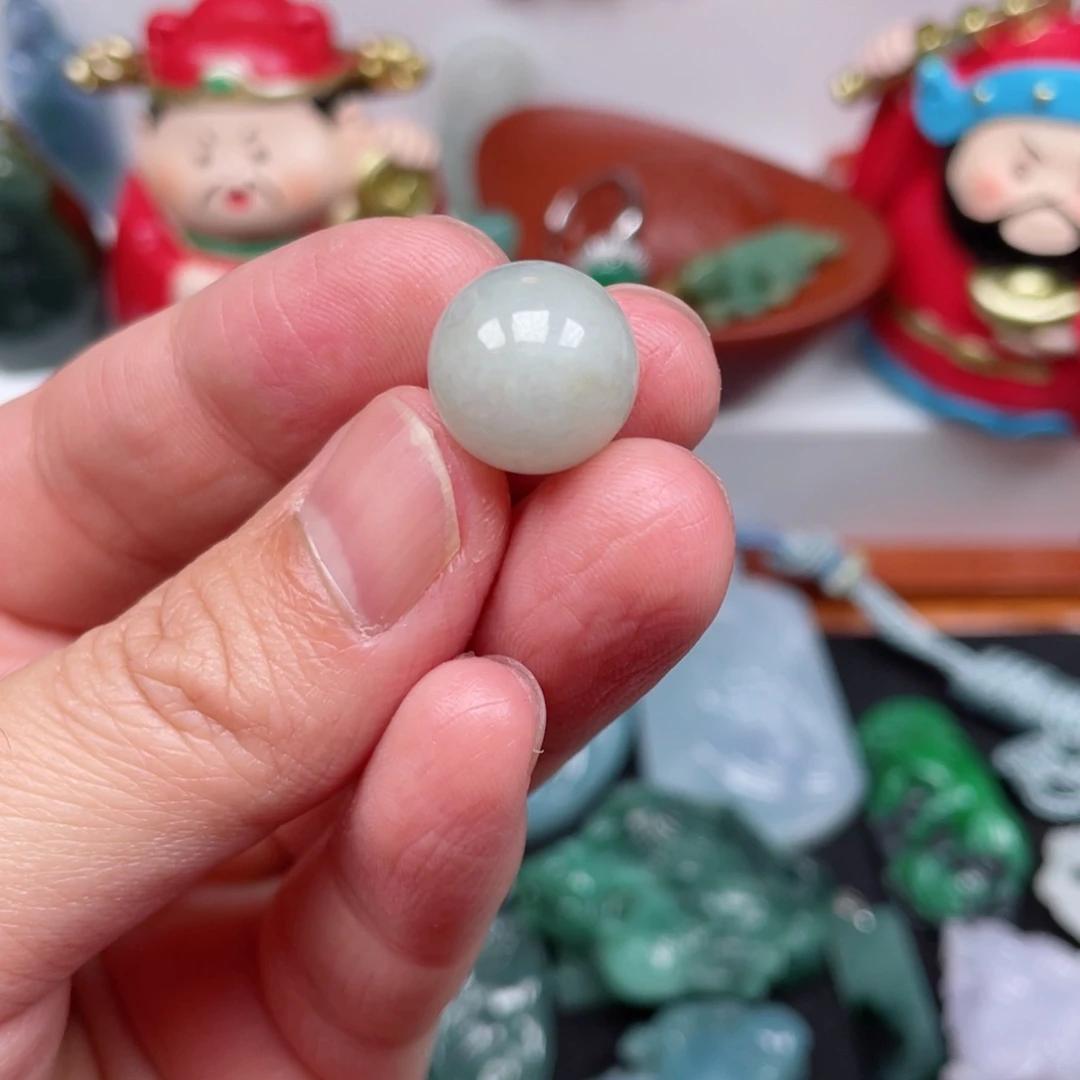 翡翠颈饰未镶嵌13.8卡单珠