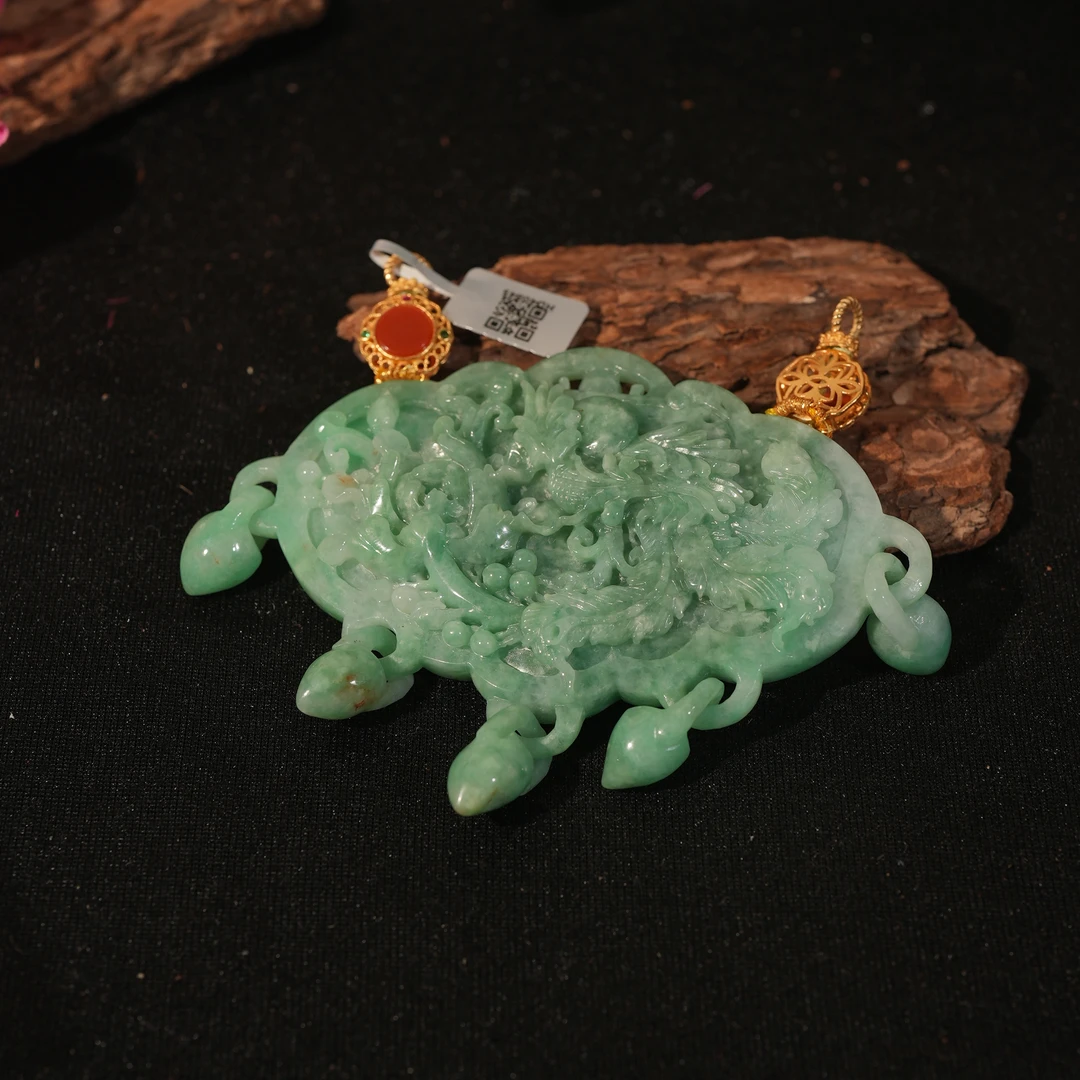 5.28香港王老板-翡翠吊坠ke634