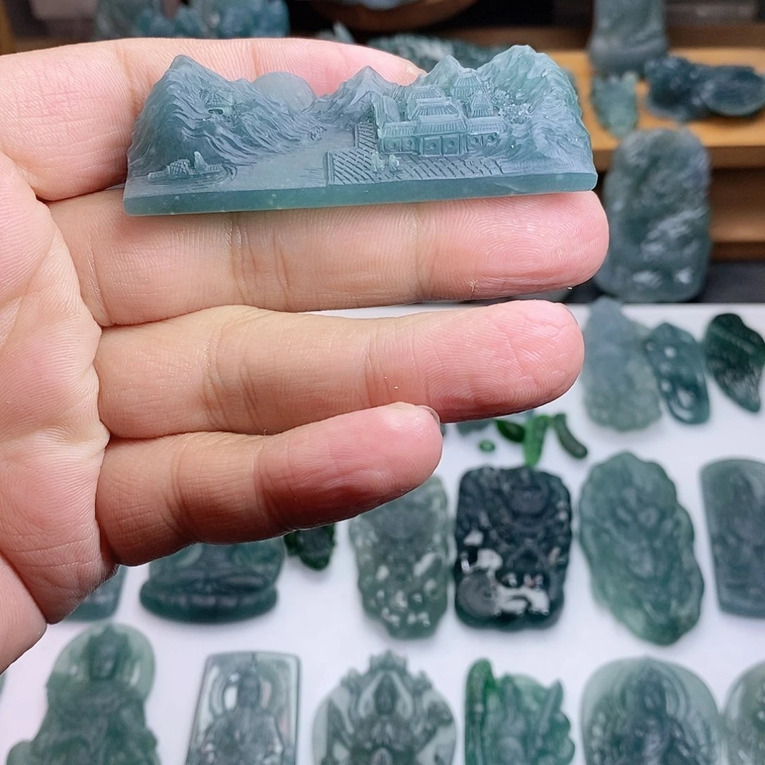 定制翡翠未镶嵌山水