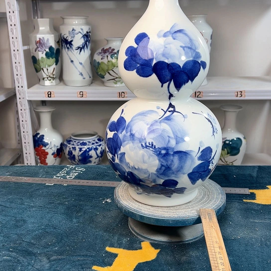 摆件景德镇陶瓷葫青牡
