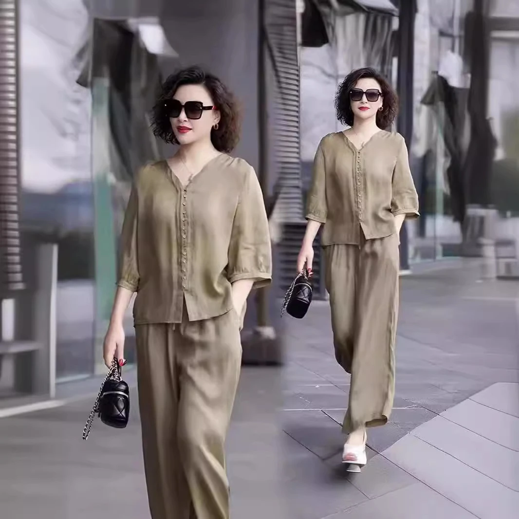 夏季时尚洋气妈妈装两件套2025新款宽松显瘦简约中袖中年套装女