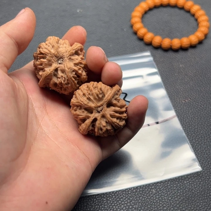 文玩核桃吊坠浪***少38核桃