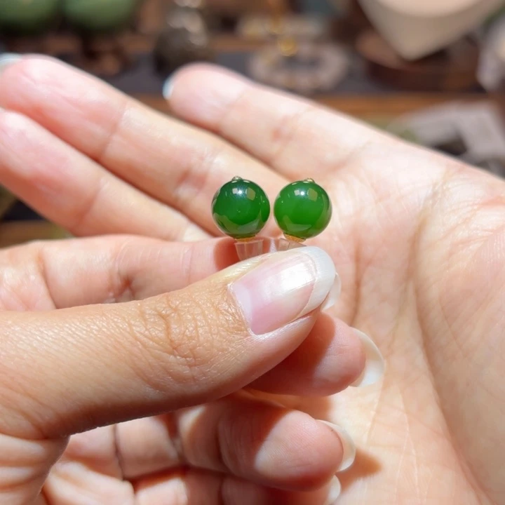 和田玉18K金镶嵌颈饰