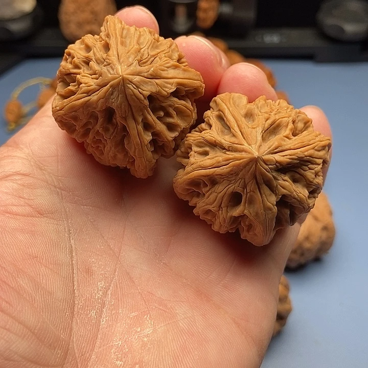 把件文玩核桃四棱